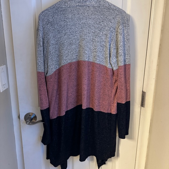 Cardigan - Picture 2 of 3